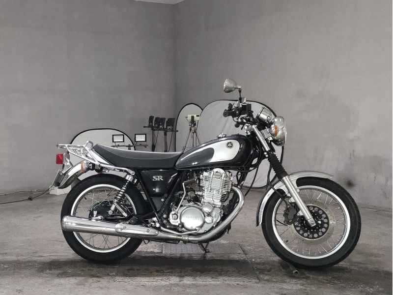 Yamaha SR400 2022