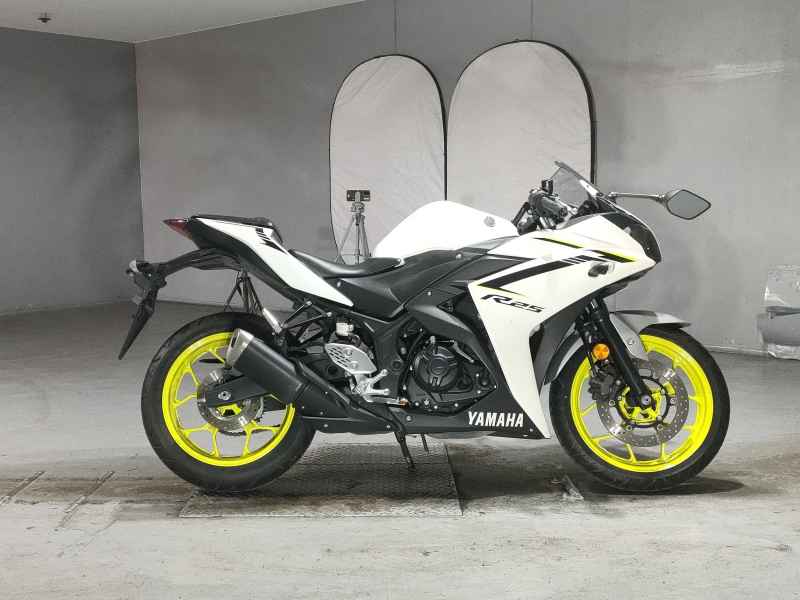 Yamaha YZF-R25 2018