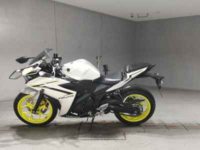 Yamaha YZF-R25 2018