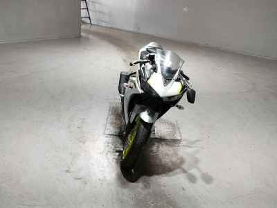 Yamaha YZF-R25 2018