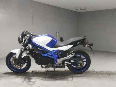 Suzuki Gladius SFV400 2011