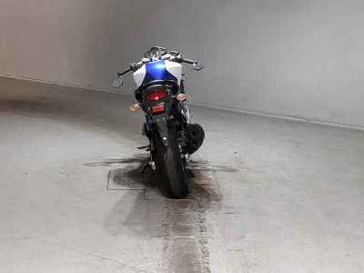 Suzuki Gladius SFV400 2011