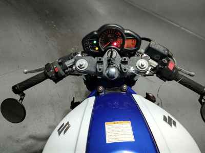 Suzuki Gladius SFV400 2011