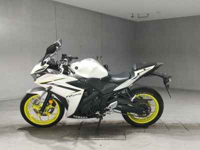 Yamaha YZF-R25 2018