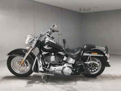 Harley-Davidson Deluxe FLSTN1580 2009