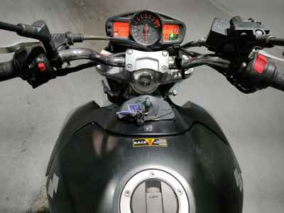 Suzuki GSR400 2007