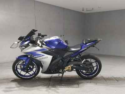 Yamaha YZF-R25 2015