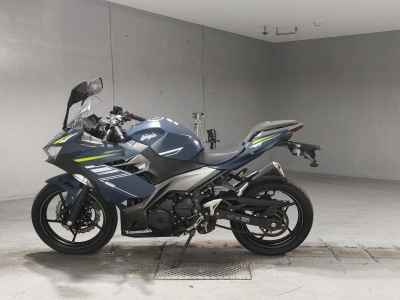 Kawasaki Ninja 400 2022