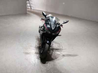 Yamaha YZF-R25 2018