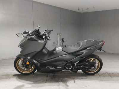 Yamaha TMAX 560 2021