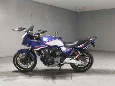 Honda CB400 Super Boldor 2019
