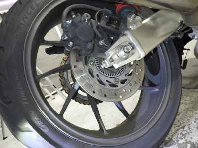 Honda CB400 Super Boldor 2024