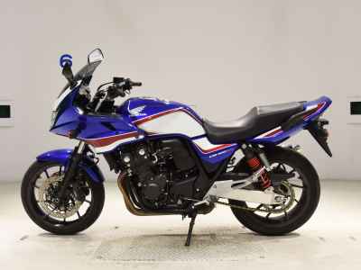 Honda CB400 Super Boldor 2024