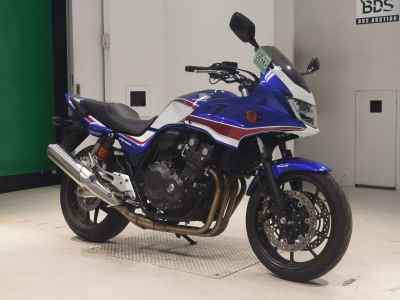 Honda CB400 Super Boldor 2024