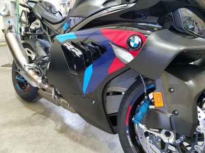BMW M1000RR 2025