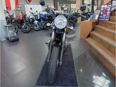 Kawasaki W800 2022