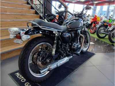 Kawasaki W800 2022