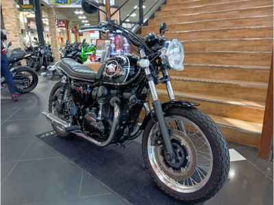 Kawasaki W800 2022