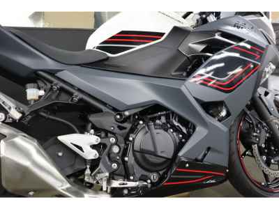 Kawasaki Ninja 400 2024