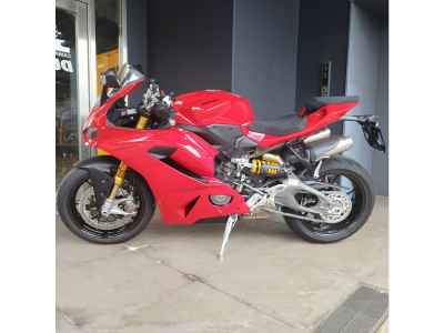 Ducati Panigale V2 2025