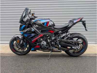 BMW M1000R 2024