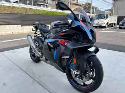 BMW M1000RR 2025