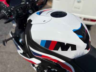 BMW M1000R 2025