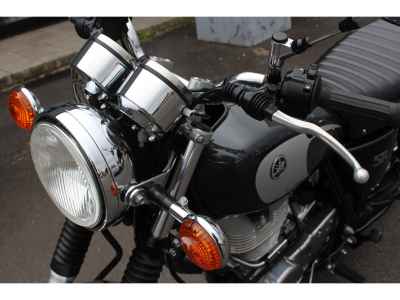 Yamaha SR400 2022