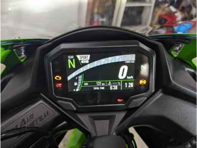 Kawasaki Ninja ZX-4RR 2025