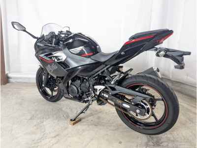 Kawasaki Ninja 400 2025