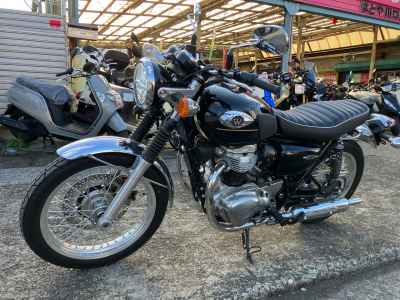 Kawasaki W800 2025