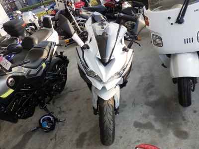 Kawasaki Ninja ZX-4R SE 2025