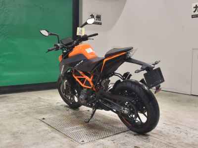 KTM 390 Duke 2025