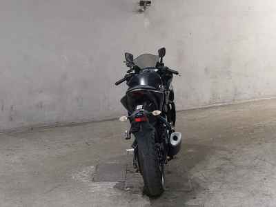 Yamaha YZF-R25 2018