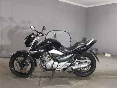 Suzuki GSR250