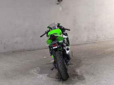 Kawasaki Ninja ZX-4RR 2025