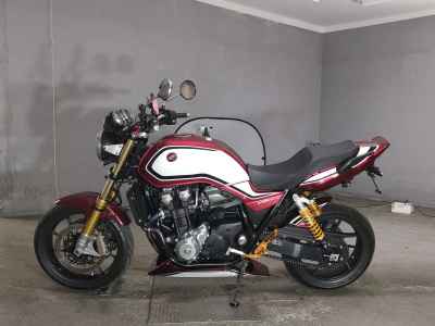 Honda CB1300SF 2022