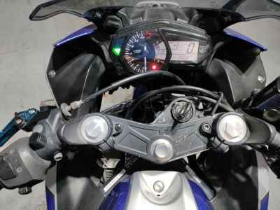 Yamaha YZF-R25 2015