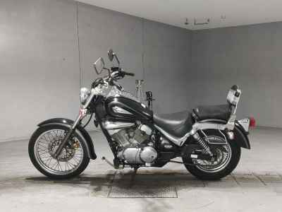 Suzuki Intruder 250LC