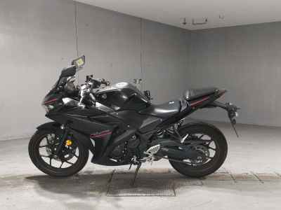 Yamaha YZF-R25 2018