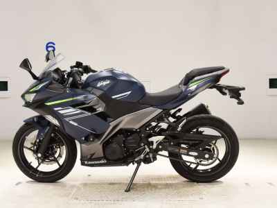 Kawasaki Ninja 400 2022
