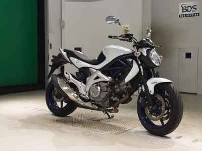 Suzuki Gladius SFV400 2011