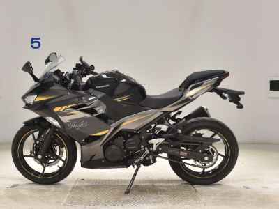 Kawasaki Ninja 400 2022