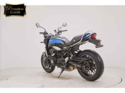 Kawasaki Z900RS 2023