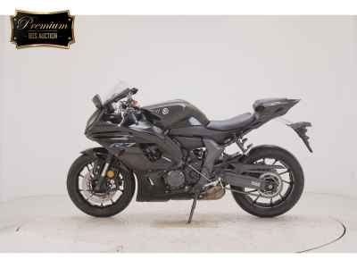 Yamaha YZF-R7 2025