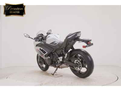 Kawasaki Ninja 650 2025