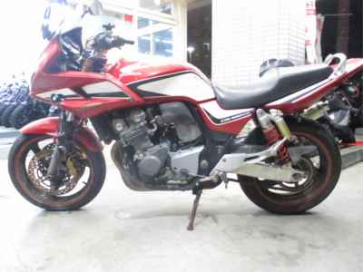 Honda CB400 Super Boldor 2011