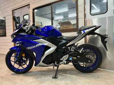 Yamaha YZF-R25 2017