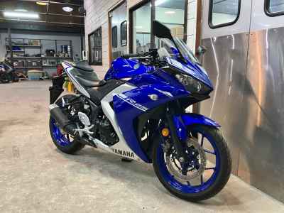 Yamaha YZF-R25 2017