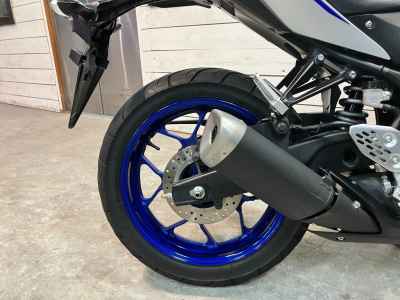 Yamaha YZF-R25 2017